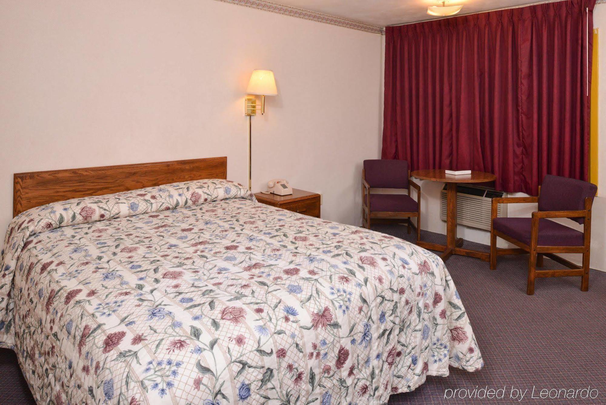 Red Carpet Inn Норт-Іст Екстер'єр фото