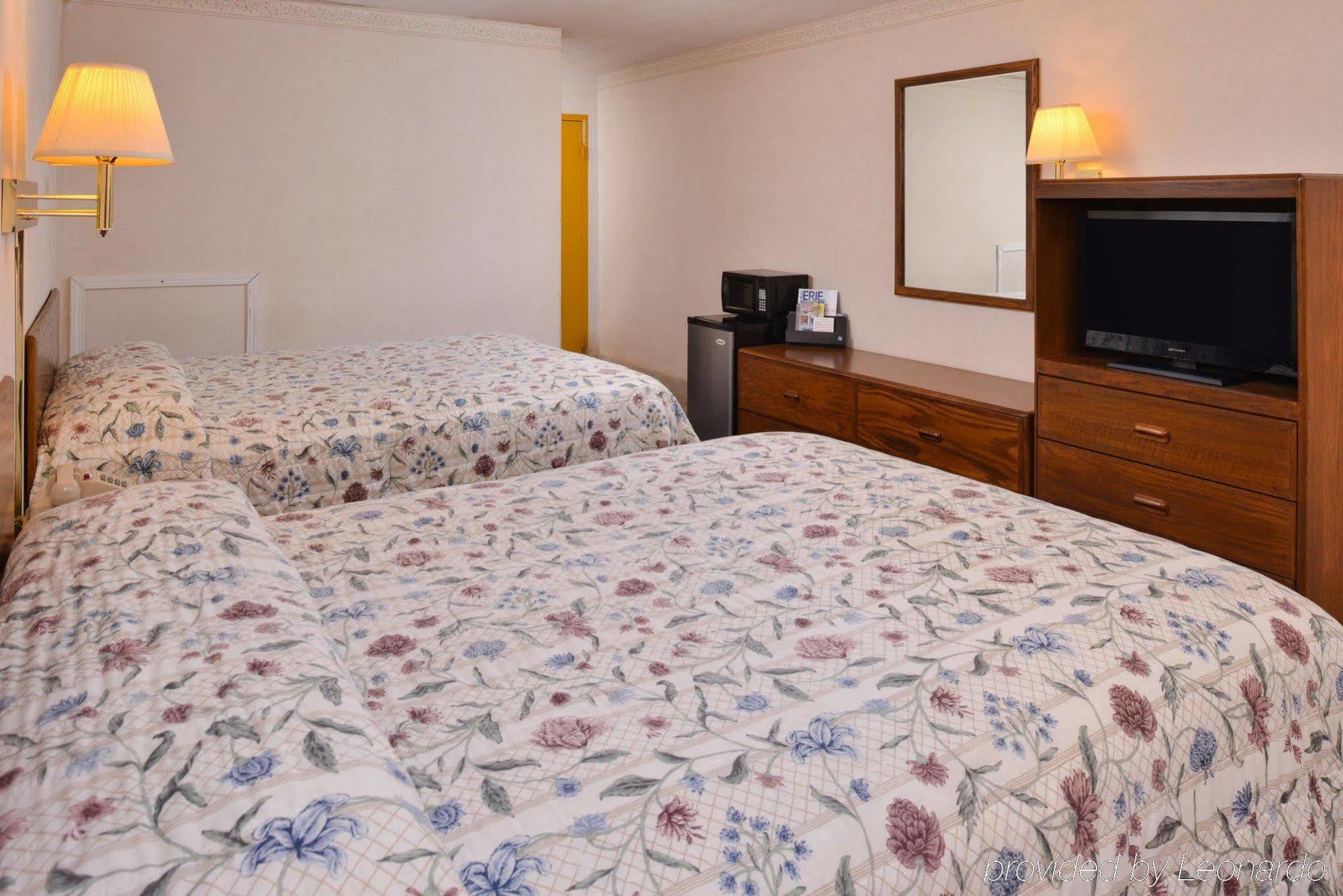 Red Carpet Inn Норт-Іст Екстер'єр фото