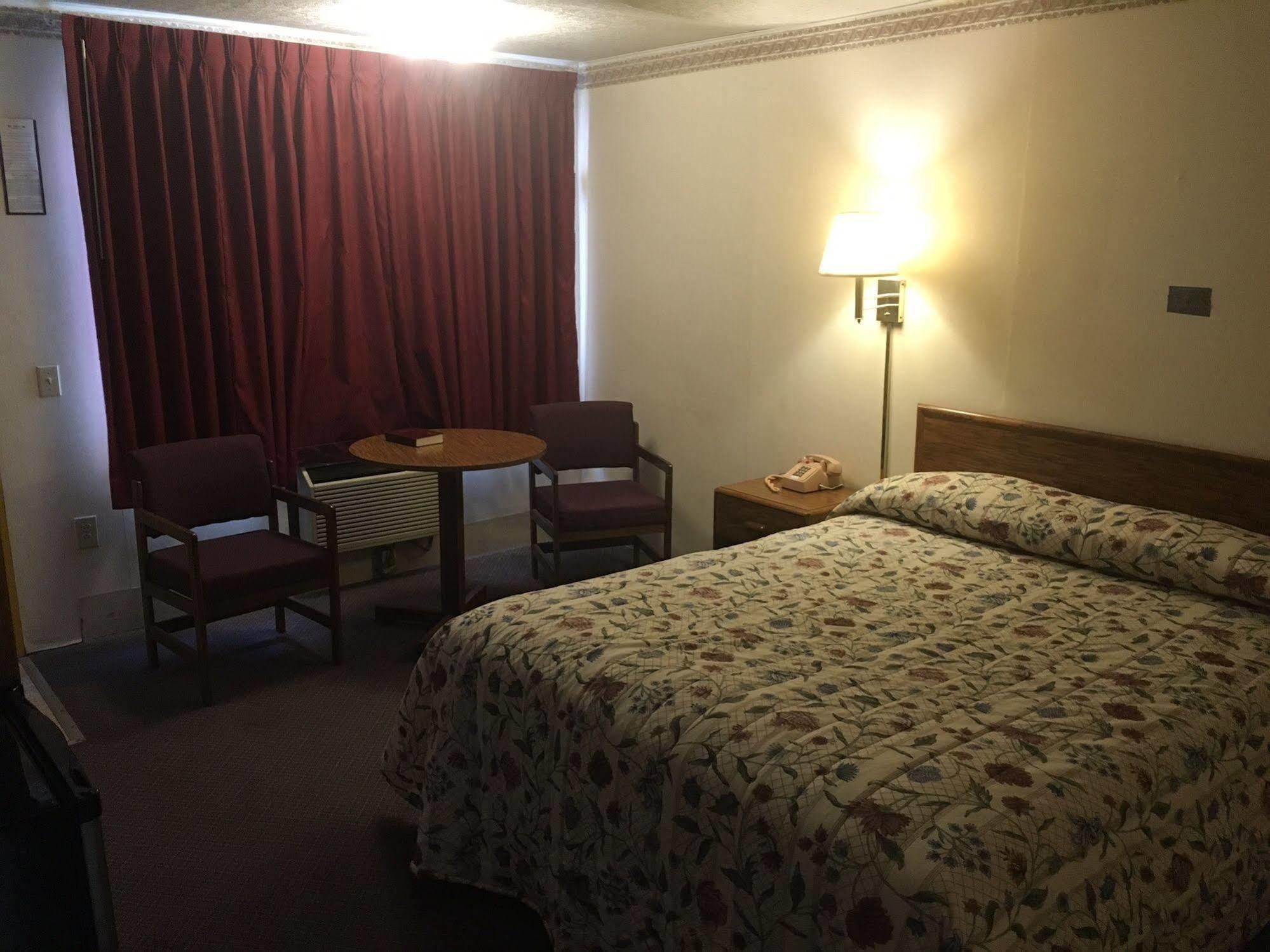Red Carpet Inn Норт-Іст Екстер'єр фото